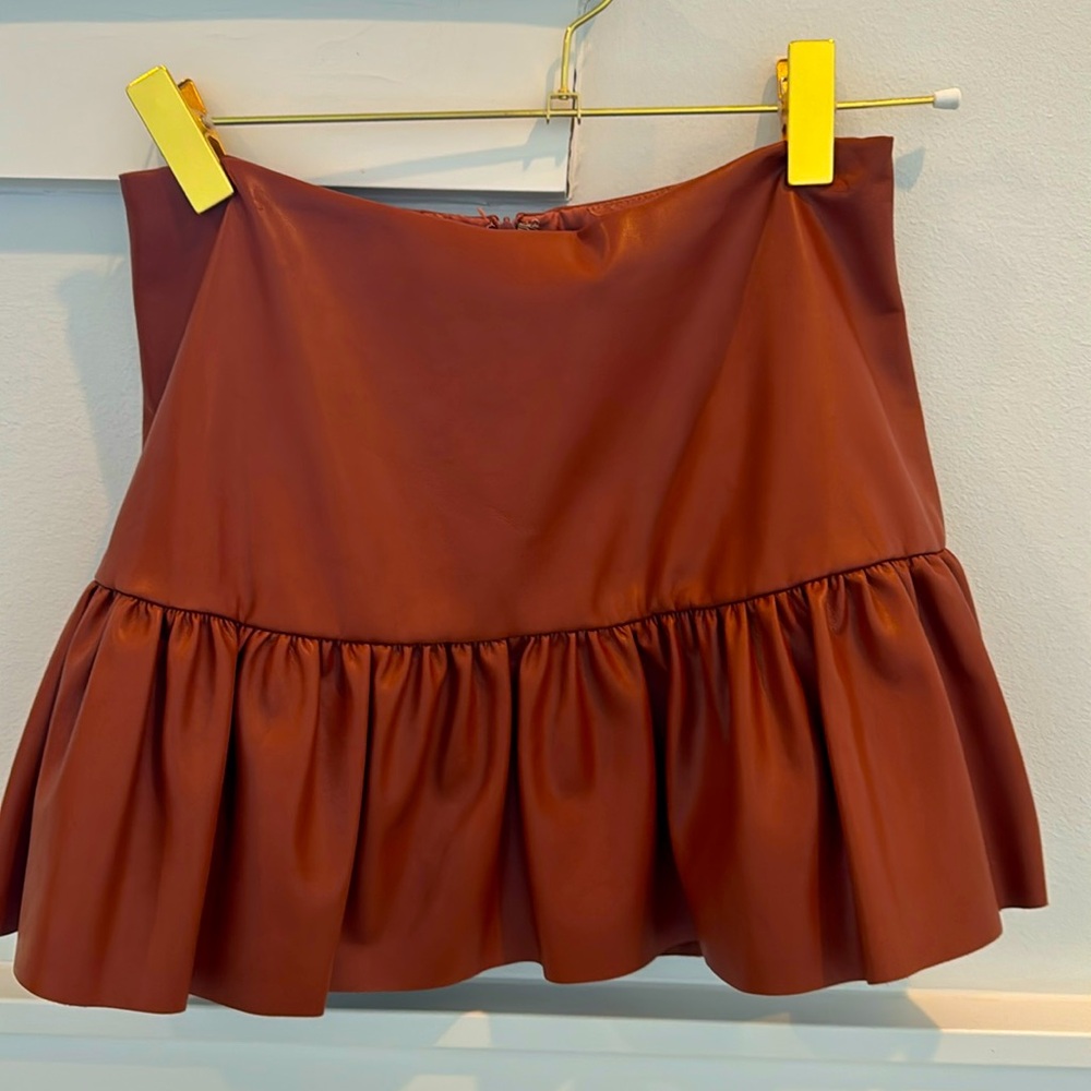 Leather skort, in burnt orange
